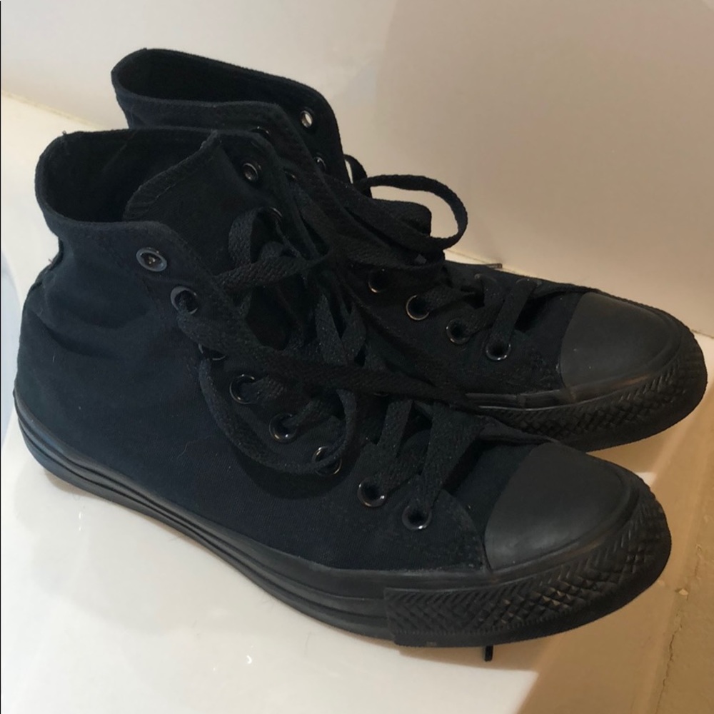 All black chuck Taylor’s